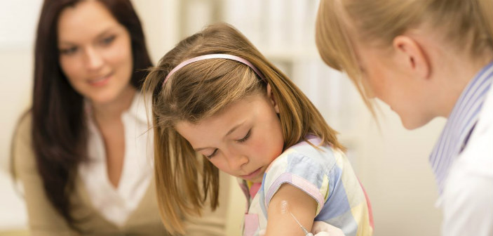 Αντιφυματικός εμβολιασμός παιδιών στα δημοτικά σχολεία Χαλανδρίου