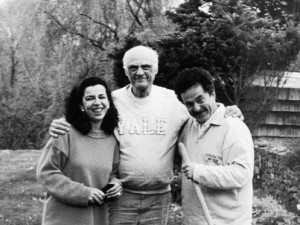 1996, Αν. Δεκαβάλλα και Τ. Βουτέρης με τον  Άρθ. Μίλλερ, στο κτήμα του στο Ρόξμπερι