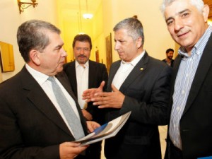 Ο Γ. Πατούλης ενημερώνει τον α΄ αντιπρόεδρο της Βουλής Αλ. Μητρόπουλο για την ΠΝΠ