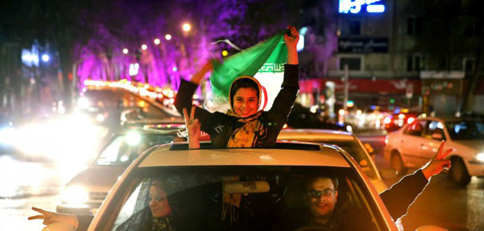 Πανηγυρίζουν οι Ιρανοί τη συμφωνία για το πυρηνικό πρόγραμμα