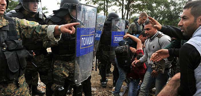 Συμπλοκές αστυνομικών και προσφύγων σε Ουγγαρία και ΠΓΔΜ