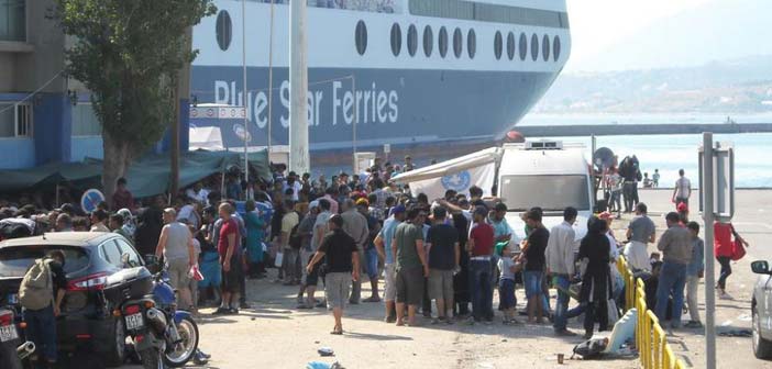 Δ. Βίτσας: Στόχος η μείωση των προσφύγων στα νησιά σε 10.000
