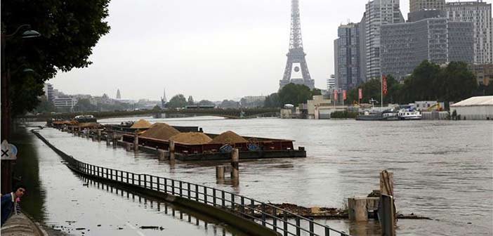 Δραματική άνοδος της στάθμης του Σηκουάνα στο Παρίσι