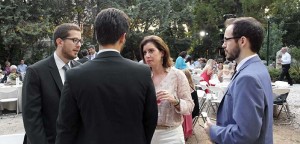 Η βουλευτής της Ν.Δ. Άννα-Μισέλ Ασημακοπούλου συνομιλεί με νέους επιχειρηματίες