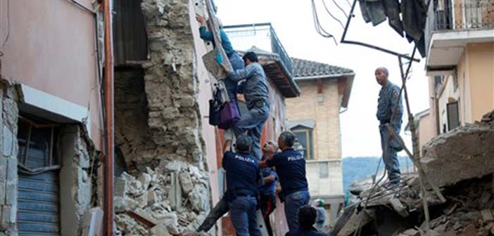 Ισχυρός σεισμός συγκλόνισε την Ιταλία, τουλάχιστον δέκα νεκροί