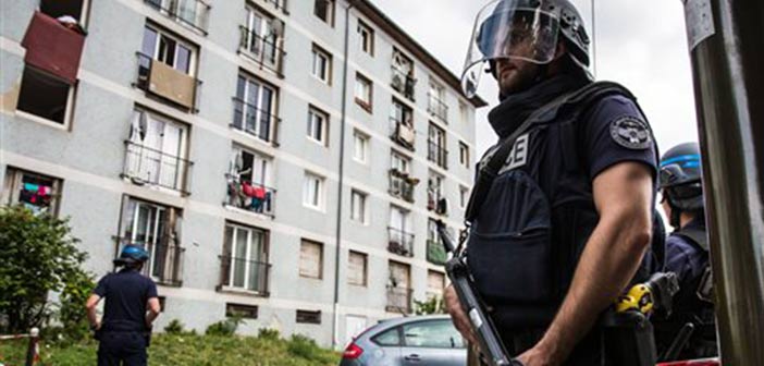 Σύλληψη 15χρονου για «επικείμενη» επίθεση στο Παρίσι
