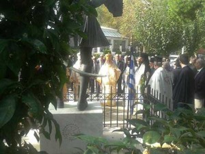 Κατάθεση στεφάνων στο μνημείο προς τιμήν του Παύλου Μελά στο Κεφαλάρι Κηφισιάς