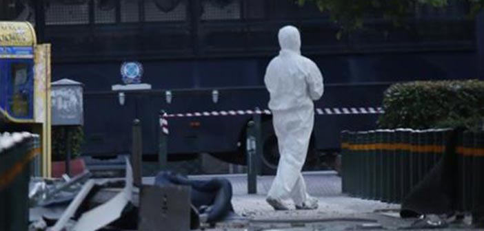 Βόμβα στην Ευελπίδων: Υπολείμματα μηχανισμού και προκήρυξη, αλλά οι αρχές δεν γνώριζαν