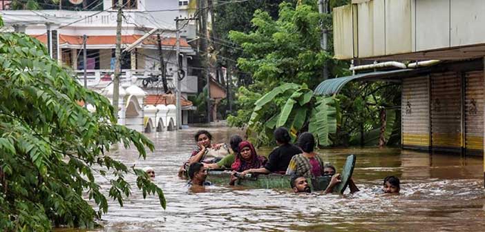 Τουλάχιστον 106 νεκροί στις καταστροφικές πλημμύρες στην Ινδία