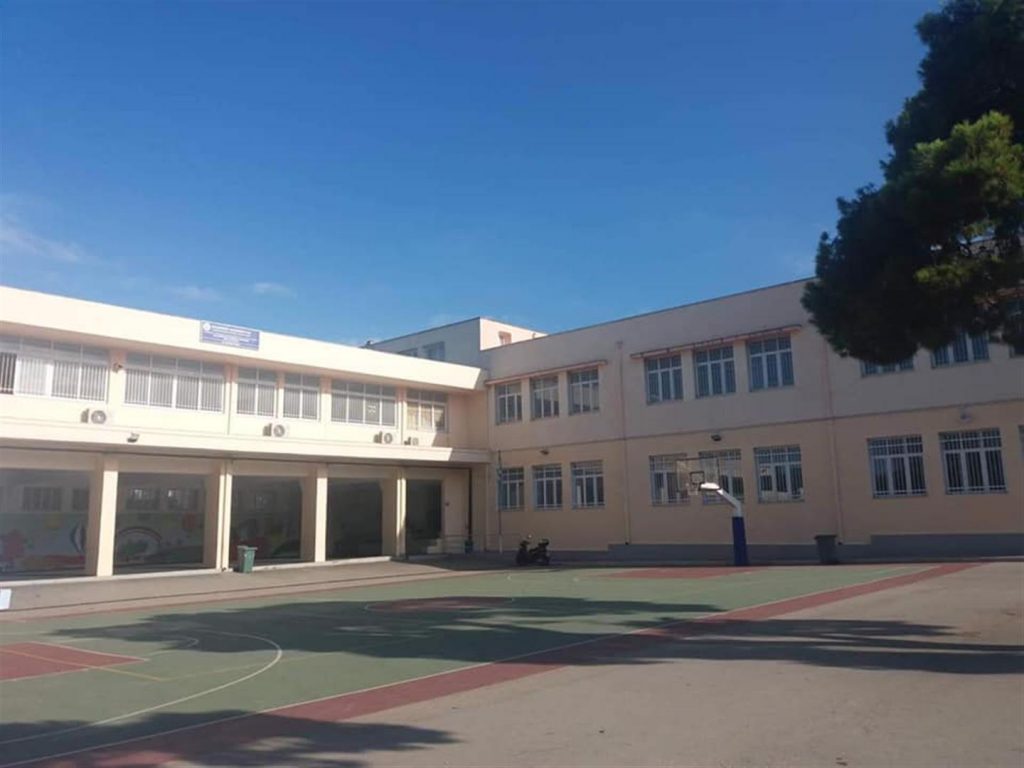 Συνάντηση των Δ.Σ. των Συλλόγων Γονέων του Δήμου Κηφισιάς με τον δήμαρχο Γ. Θωμάκο σήμερα 12 Ιανουαρίου
