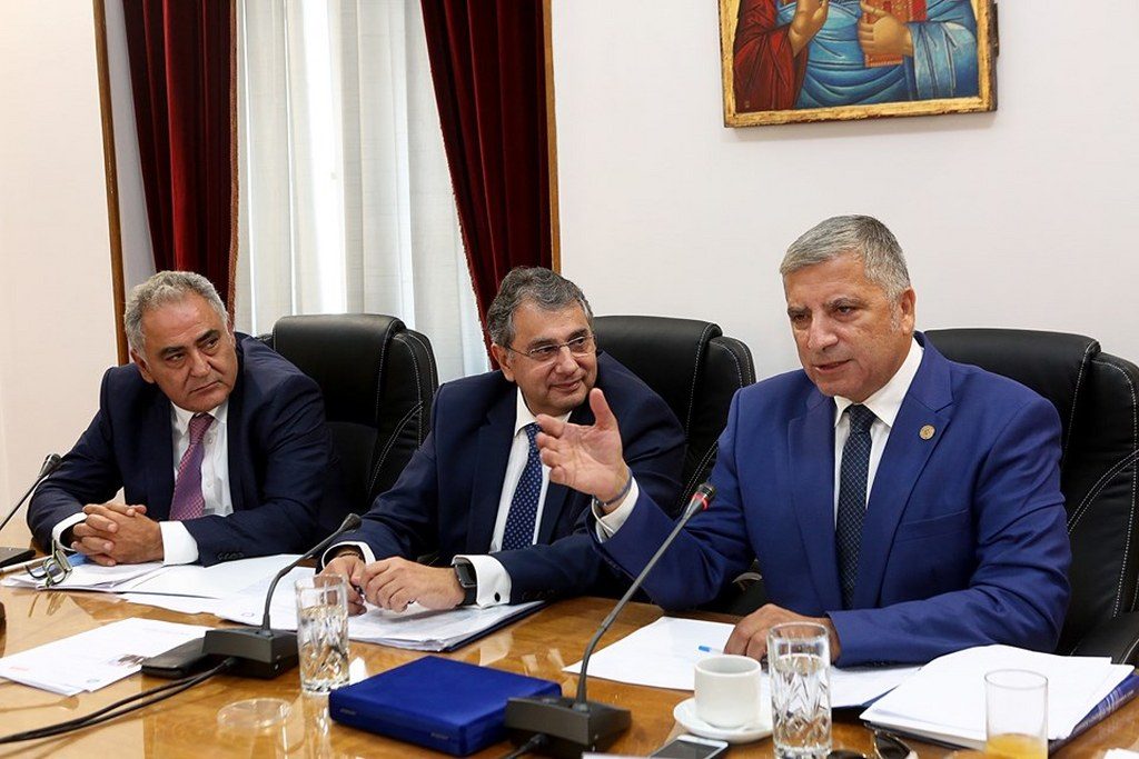Τιμητική βράβευση Γ. Πατούλη από το Περιφερειακό Επιμελητηριακό Συμβούλιο Αττικής
