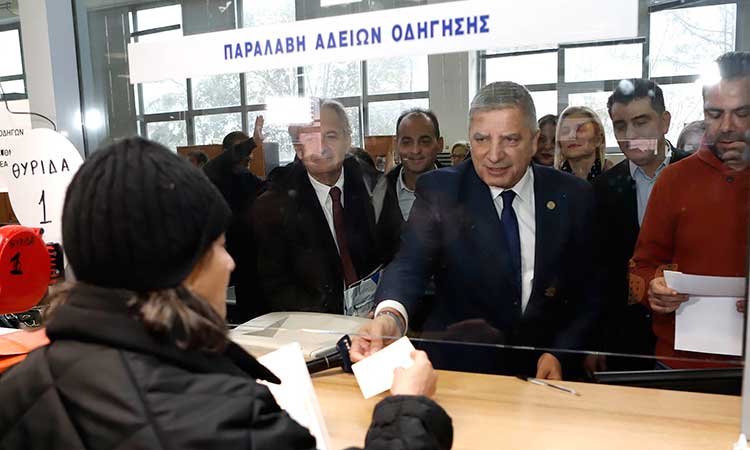 Μέσα σε 3 μήνες ολοκληρώθηκε η έκδοση 98.000 διπλωμάτων οδήγησης που εκκρεμούσαν επί 1,5 χρόνο