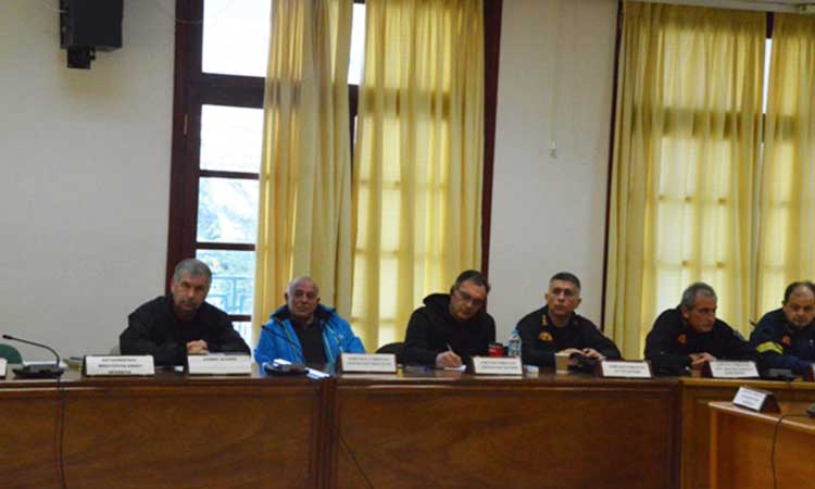 Ο πρόεδρος του ΣΠΑΠ σε σύσκεψη της Πολιτικής Προστασίας Δήμου Πεντέλης, ενόψει νέας κακοκαιρίας