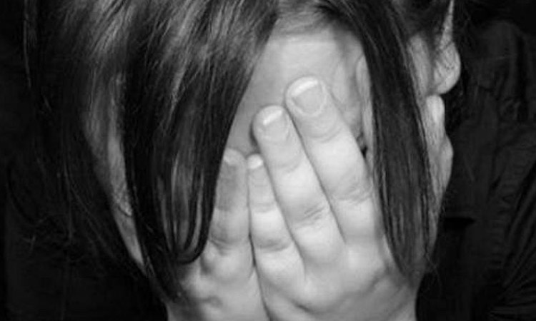 Νέα Ιωνία: Γυναίκα κατήγγειλε ότι ο σύντροφός της τη βίασε υπό την απειλή όπλου