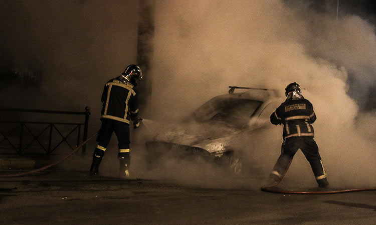 Φωτιά σε δύο αυτοκίνητα στην Αγία Παρασκευή τα ξημερώματα της Παρασκευής 10 Μαρτίου