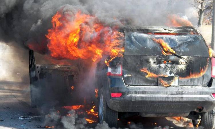 Φωτιά σε Ι.Χ. αυτοκίνητο στο Μαρούσι