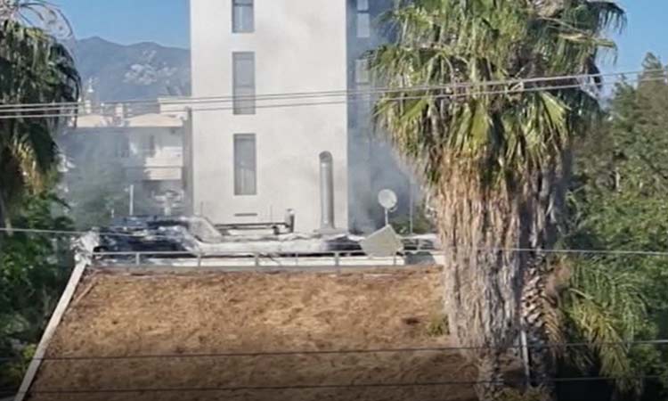 Αγία Παρασκευή: Φωτιά σε εξέλιξη σε εγκαταλελειμμένο κτήριο στην Αγ. Ιωάννου