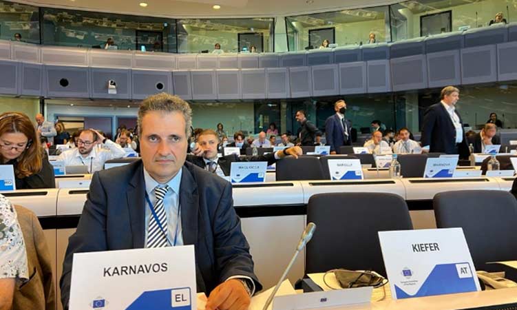 Ο Δ. Κάρναβος εξελέγη επικεφαλής της Ελληνικής Αντιπροσωπείας και αντιπρόεδρος της Ευρωπαϊκής Επιτροπής των Περιφερειών
