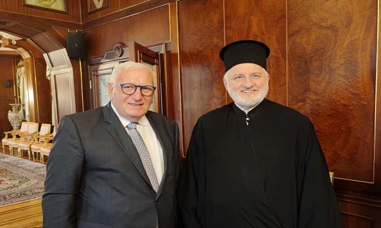 Συνάντηση του Π. Ιωάννου με τον αρχιεπίσκοπο Αμερικής Ελπιδοφόρο