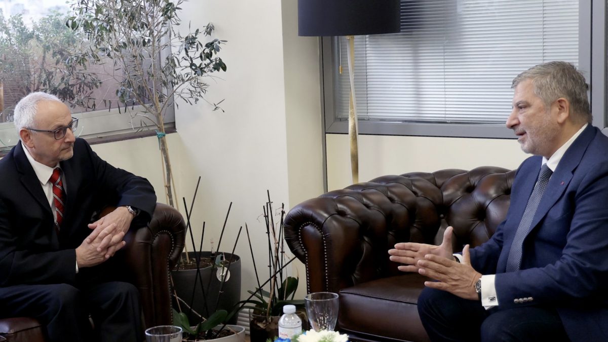Συνάντηση του περιφερειάρχη Αττικής με τον πρέσβη του Ισραήλ στην Ελλάδα Νόαμ Κατς