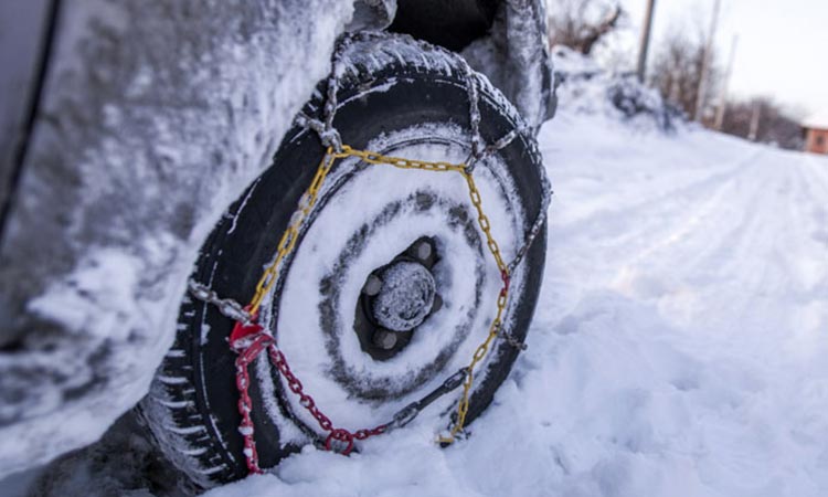 ΕΛ.ΑΣ.: Από σήμερα (14/2) τα οχήματα στην Αττική δεν είναι υποχρεωμένα να έχουν αλυσίδες χιονιού