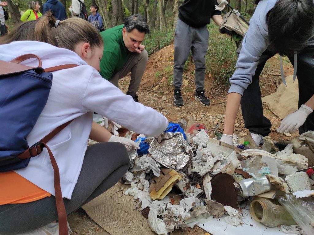 Το 2ο Γυμνάσιο Χολαργού στο εκπαιδευτικό πρόγραμμα περιβαλλοντικής ευαισθητοποίησης «Υμηττός χωρίς πλαστικά»