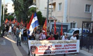 Κατάθεση στεφάνων στη μνήμη της Ηλέκτρας Αποστόλου στις 26 Ιουλίου