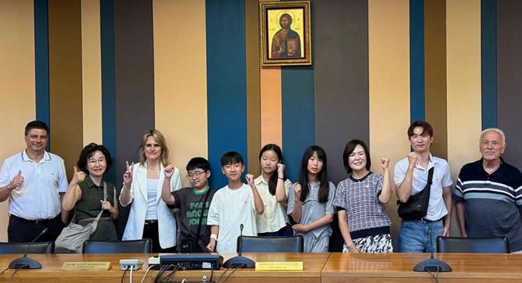 Αντιπροσωπεία μαθητών και δασκάλων από το δημοτικό σχολείο Mandeok της Νοτίου Κορέας στον Δήμο Παπάγου – Χολαργού