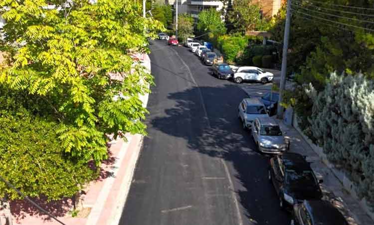 Η οδός Παραδείσου στο Μαρούσι αποκτά νέα εικόνα με την ολοκλήρωση της ασφαλτόστρωσης