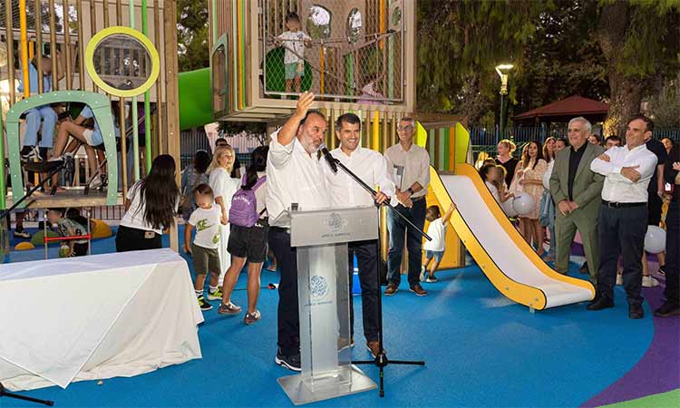 Εγκαίνια νέας παιδικής χαράς στο πάρκο Νεολαία στη Νέα Ερυθραία