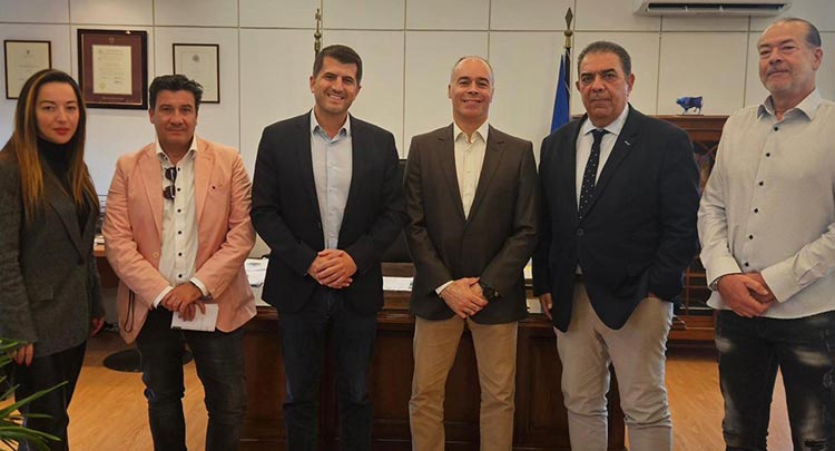 Συνάντηση δημάρχου Κηφισιάς με το νέο Δ.Σ. του Εμπορικού Συλλόγου