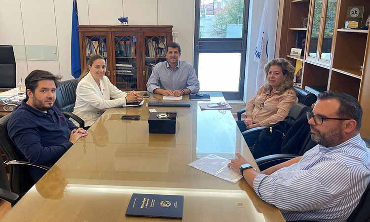 Με τον δήμαρχο Κηφισιάς συναντήθηκε η αντιπεριφερειάρχης Βόρειου Τομέα Αθηνών