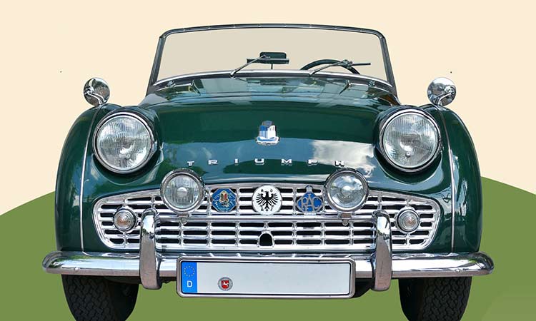 Έκθεση ιστορικών και κλασικών αυτοκινήτων στο Ηράκλειο Αττικής