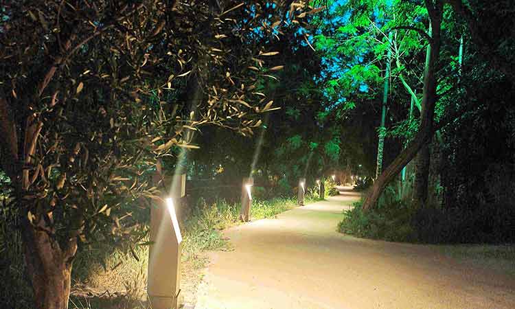 Βανδάλισαν τον πειραματικό φωτισμό στο έργο ανάπλασης του Αδριάνειου Υδραγωγείου στο Χαλάνδρι