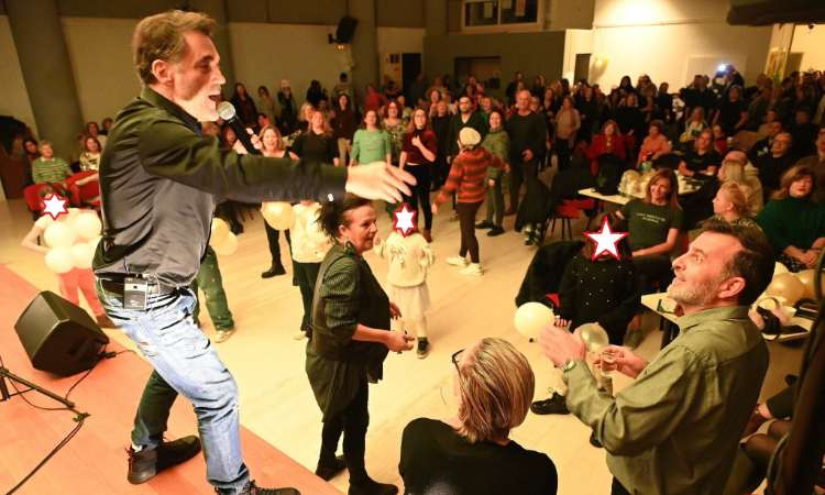 Διασκέδασαν με Καλλίρη στο Ηράκλειο Αττικής οι φίλοι του «Επικοινωνία 94FM»