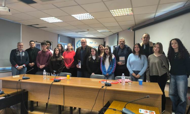 Συνάντηση Σ. Ρούσσου με τους μαθητές-πρεσβευτές του Ευρωπαϊκού Κοινοβουλίου του 2ου ΕΠΑ.Λ.