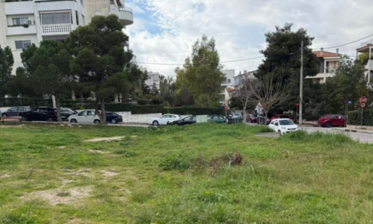 Ανοίγει ο δρόμος για τη δημιουργία πλατείας πίσω από το Γυμνάσιο Λυκόβρυσης