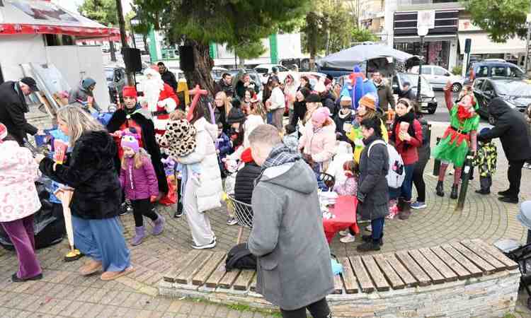 Με παιδικό πάρτι αποχαιρέτησε το 2025 η Πεύκη