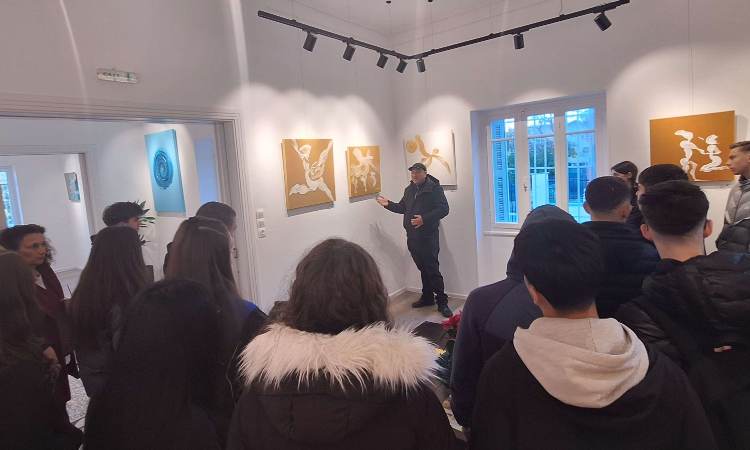 Τη Δημοτική Πινακοθήκη Λυκόβρυσης – Πεύκης επισκέφθηκαν οι μαθητές του 1ου Λυκείου Πεύκης