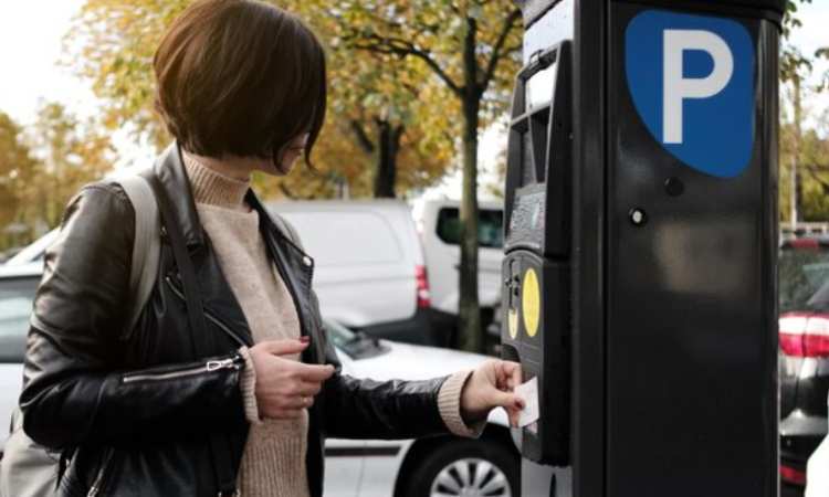 Προς μείωση στα 0,20 ευρώ βαίνει το τέλος ελεγχόμενης στάθμευσης στην Κηφισιά