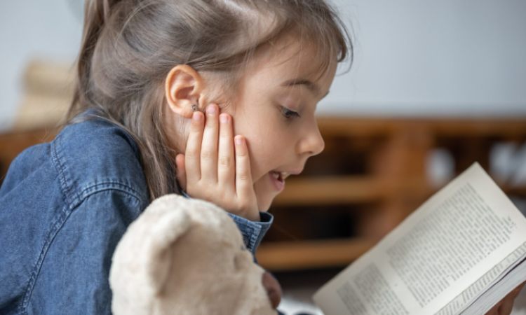 Πρόγραμμα ανάγνωσης για παιδιά στη Δημοτική Βιβλιοθήκη Ηρακλείου Αττικής