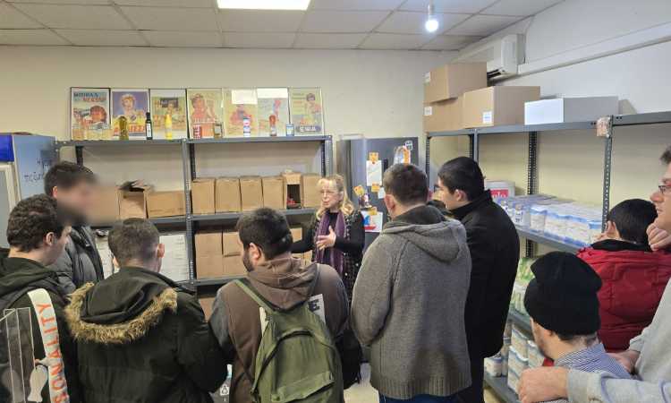 Καλάθια με λαχανικά πρόσφεραν στο Κοινωνικό Παντοπωλείο Ηρακλείου Αττικής τα παιδιά του ΕΕΕΕΚ