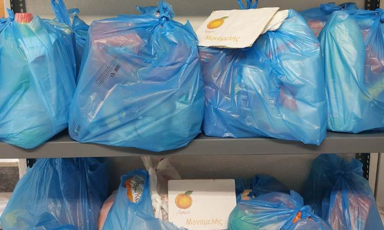 Διανομή προϊόντων σε 85 οικογένειες από το Κοινωνικό Παντοπωλείο Λυκόβρυσης – Πεύκης