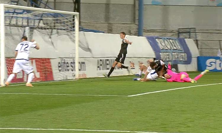 Super League: «Επέστρεψε» από το 0-2 και πήρε τον βαθμό της ισοπαλίας η Κηφισιά απέναντι στον ΟΦΗ