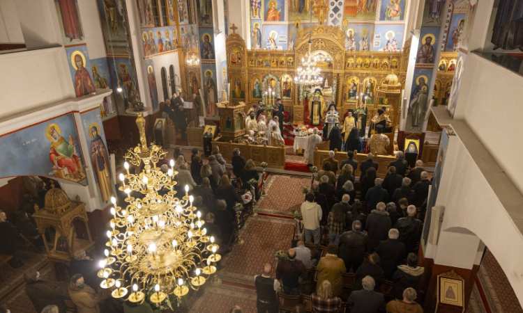 Τελέστηκε ο μέγας πανηγυρικός εσπερινός της Υπαπαντής του Κυρίου στην Αγ. Φιλοθέη Αμαρουσίου