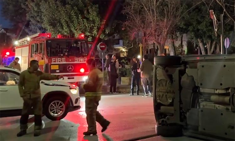 Τροχαίο με εγκλωβισμό δύο ατόμων στην Κηφισιά