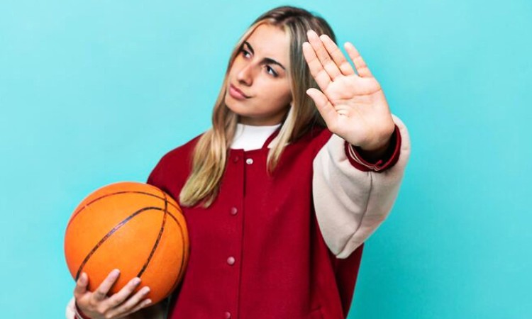 Ο Δήμος Λυκόβρυσης – Πεύκης «σουτάρει» τη βία με μία νεανική δράση στις 29 Μαρτίου