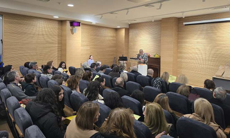 Μαθητές και μαθήτριες του Ηρακλείου Αττικής βραβεύτηκαν σε διαγωνισμό ποίησης