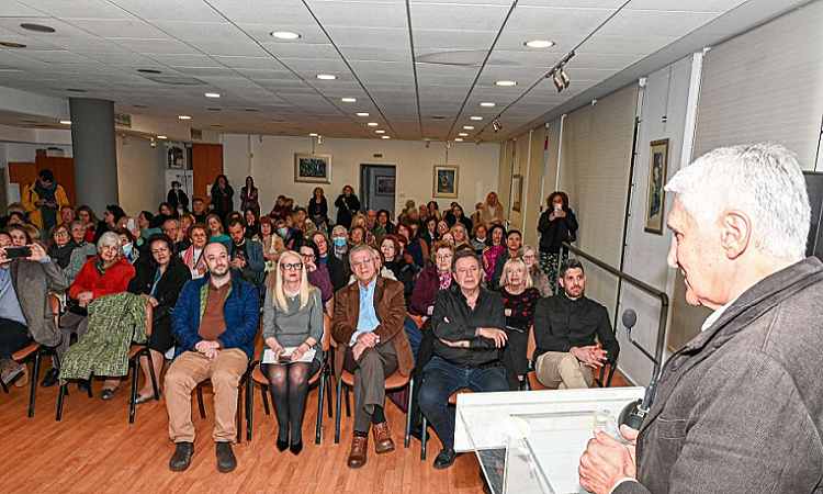 Μεγάλη συμμετοχή στην εσπερίδα στο Δημοτικό Θέατρο Πεύκης για την ψυχική ευεξία