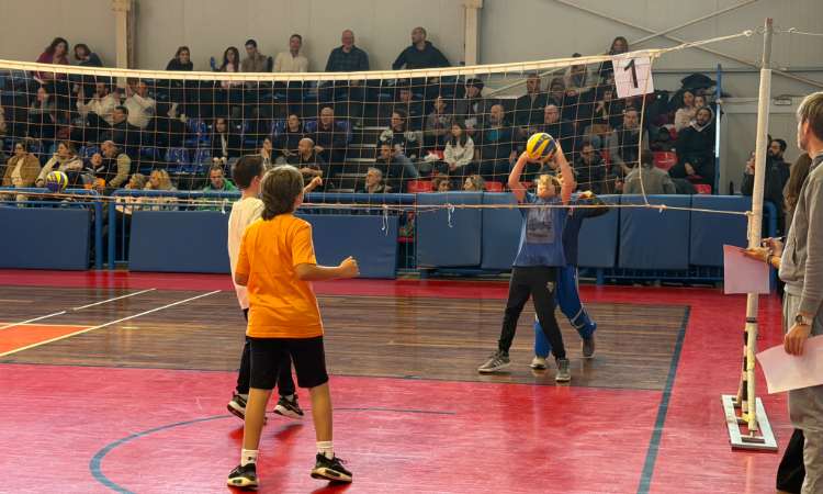 Χαμόγελα και ομαδικότητα στο «2ο Σχολικό Τουρνουά Mini Volley 3×3» του Δήμου Κηφισιάς